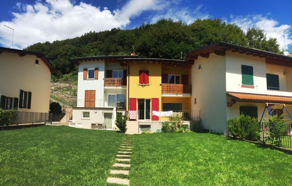 Anna Apartments Castro  Екстериор снимка