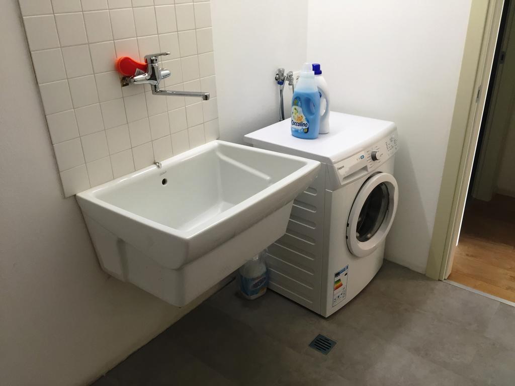 Anna Apartments Castro  Екстериор снимка