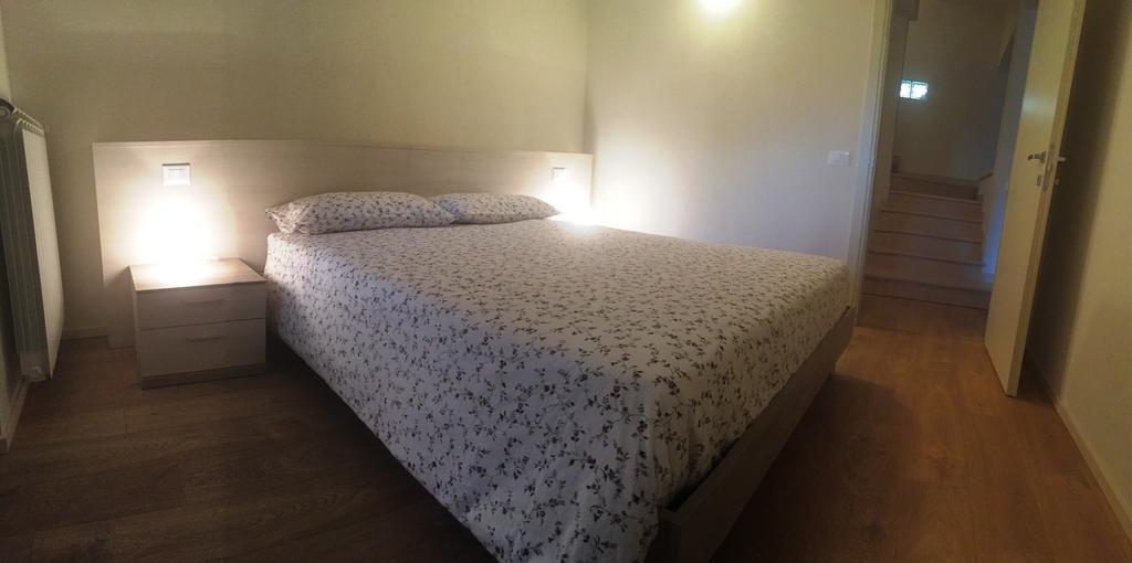 Anna Apartments Castro  Екстериор снимка