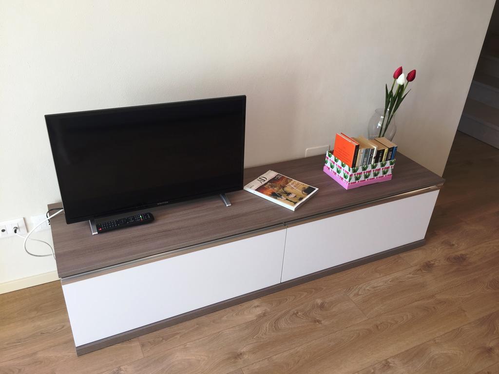 Anna Apartments Castro  Екстериор снимка